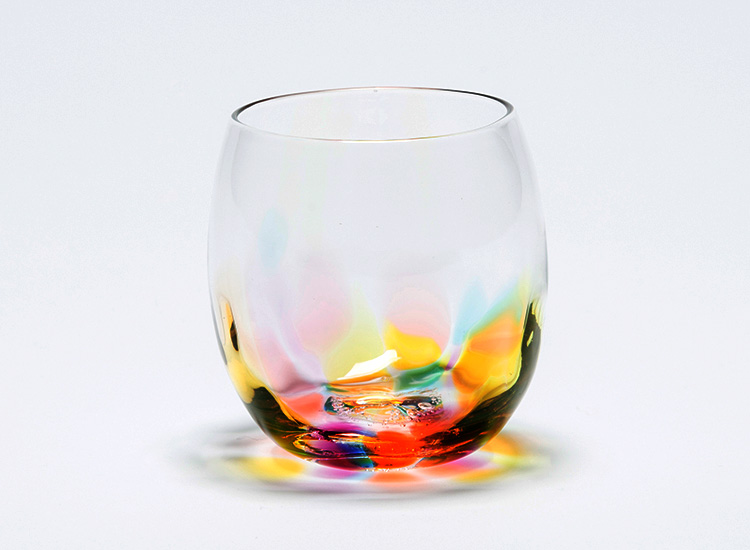 完成品（虹色しずく型グラス）